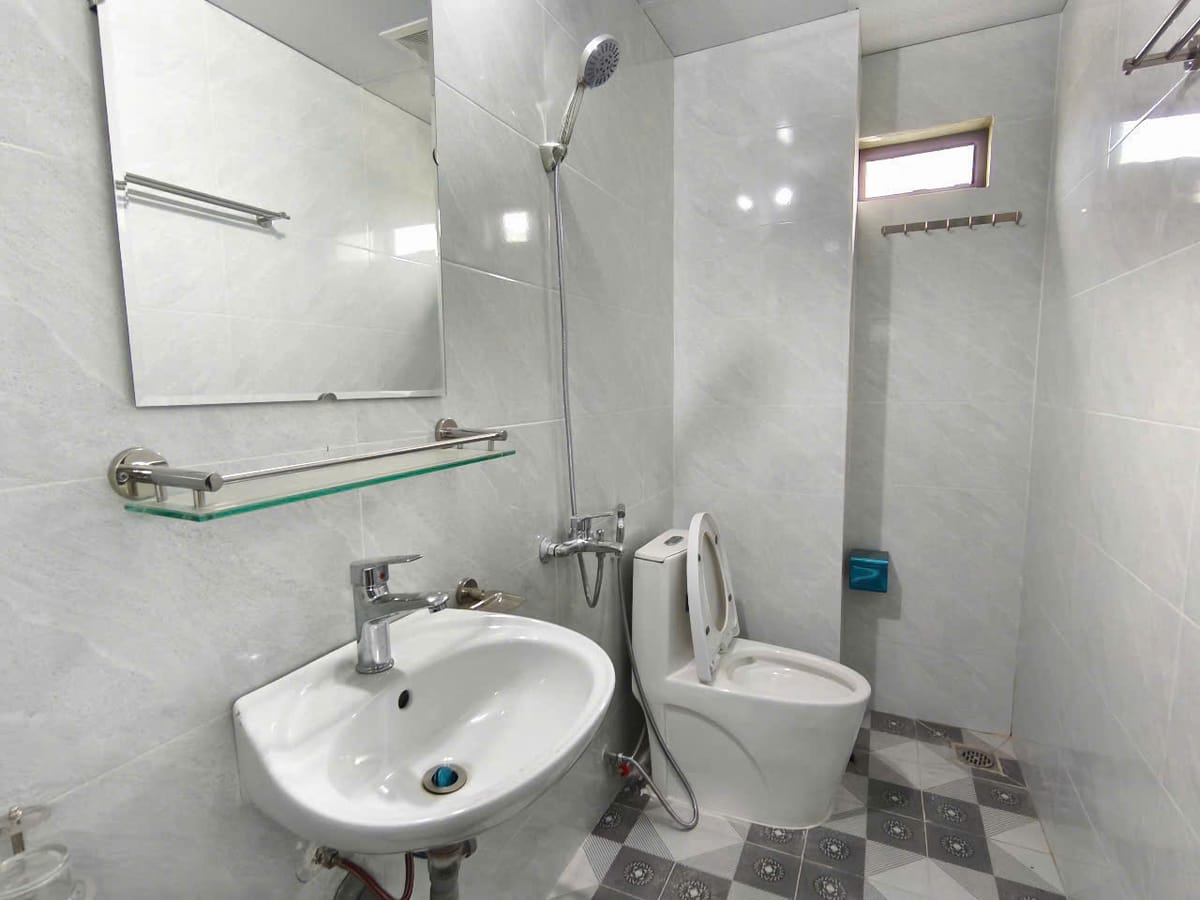 PHÒNG ĐƠN CÓ CỬA SỔ LỚN