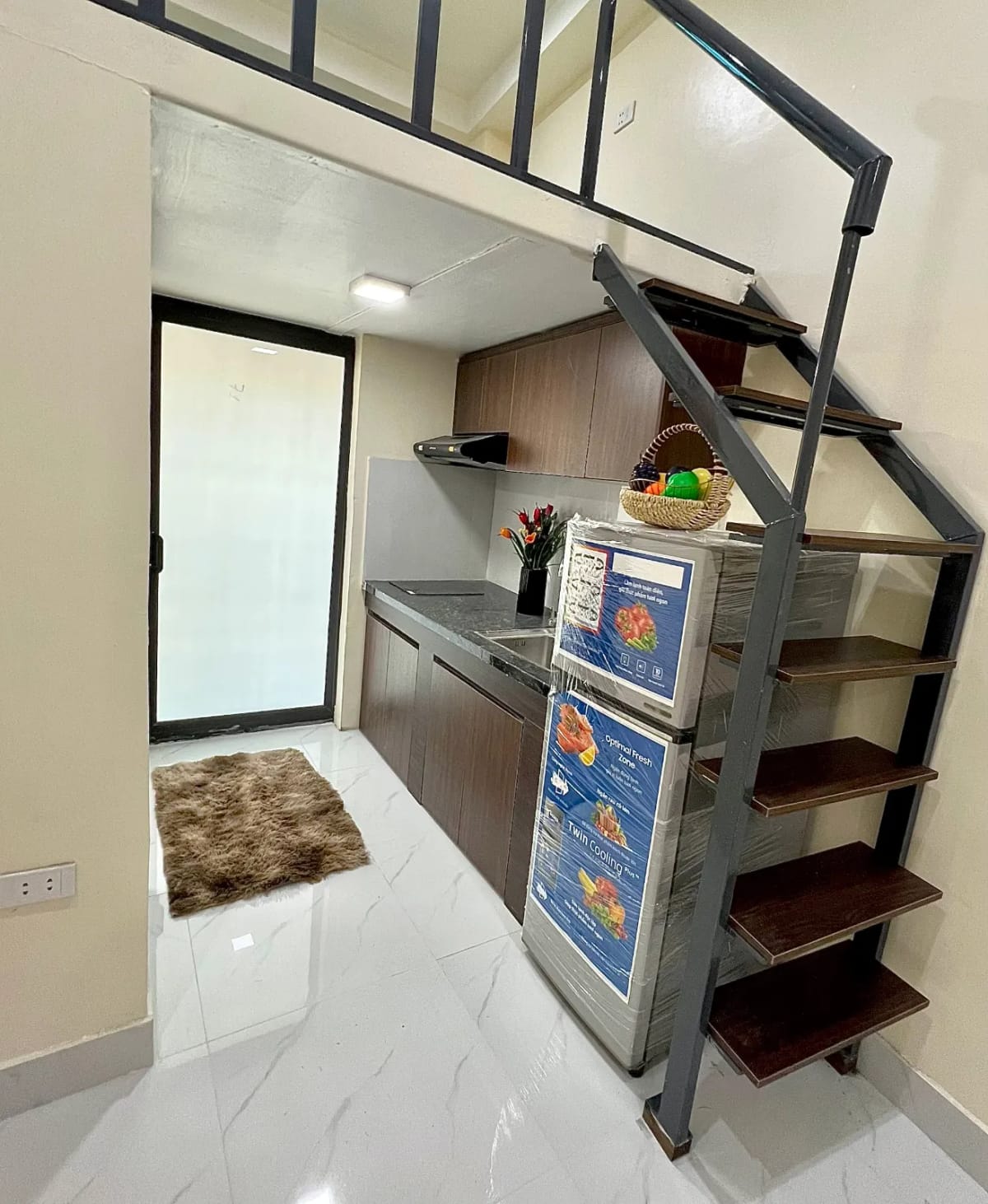 Phòng gác xép ngõ 87/46/46/9 Yên Xá - cuối đường Nguyễn Khuyến