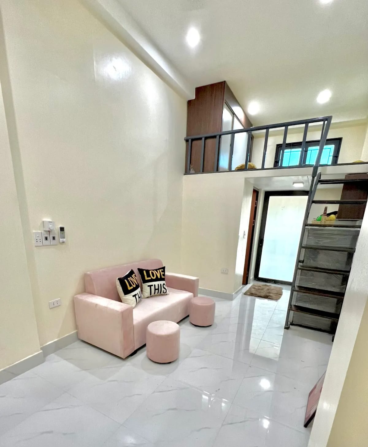 Phòng gác xép ngõ 87/46/46/9 Yên Xá - cuối đường Nguyễn Khuyến