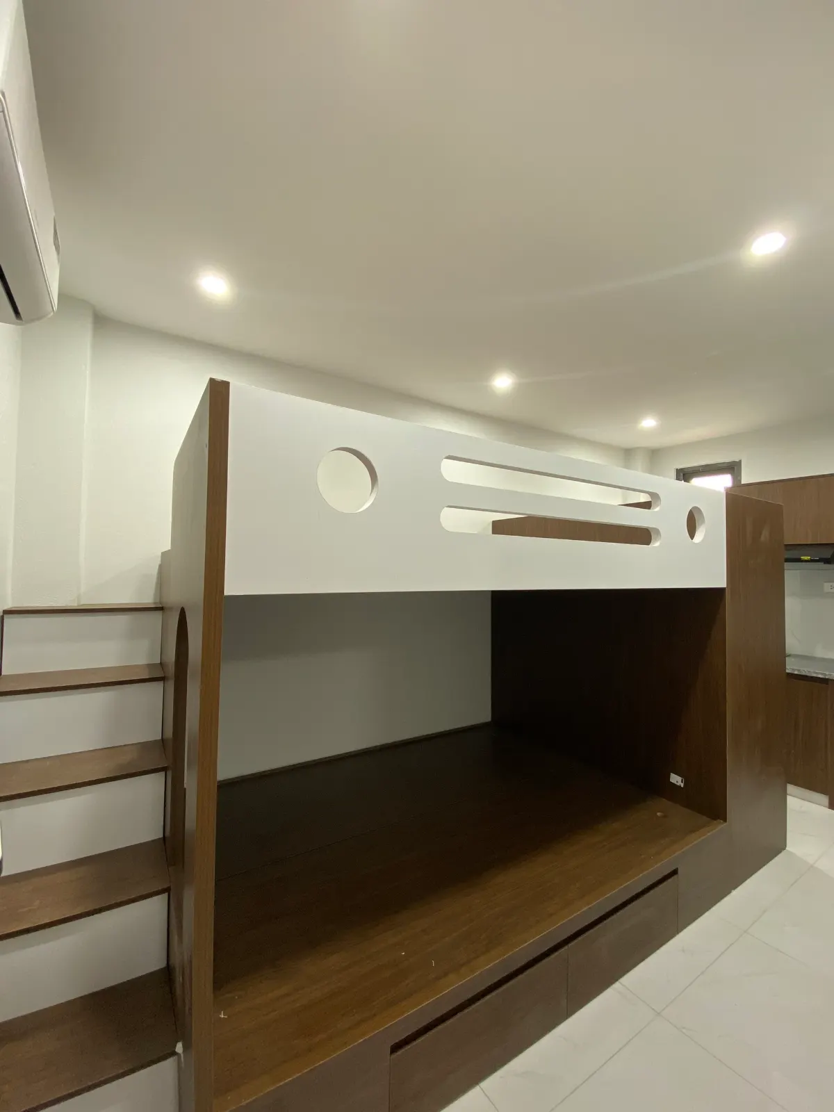 Phòng gác xép tại số 23 ngõ 21 Yên Xá