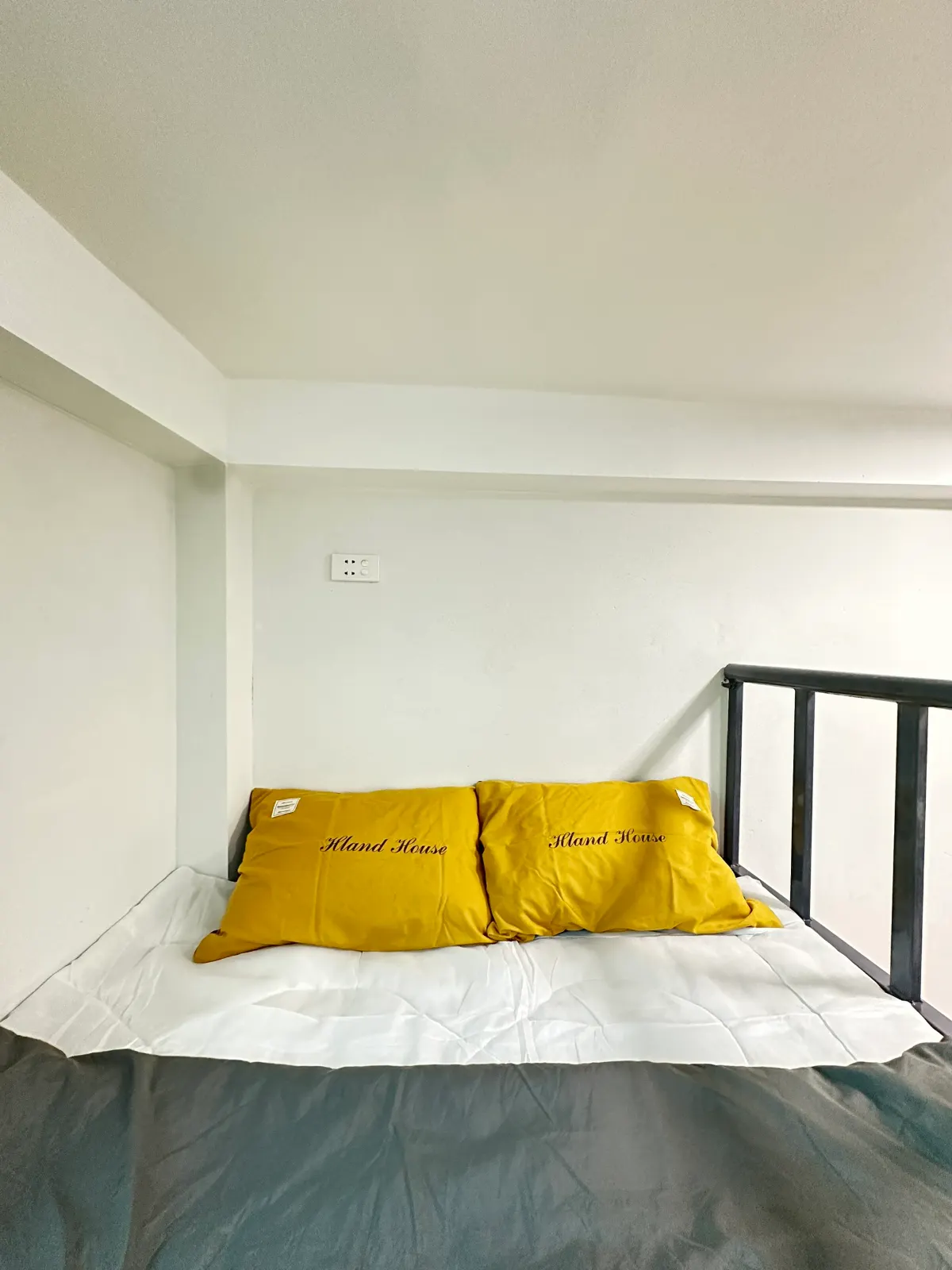 Gác xép tại Số 8E ngõ 111/18 Triều Khúc