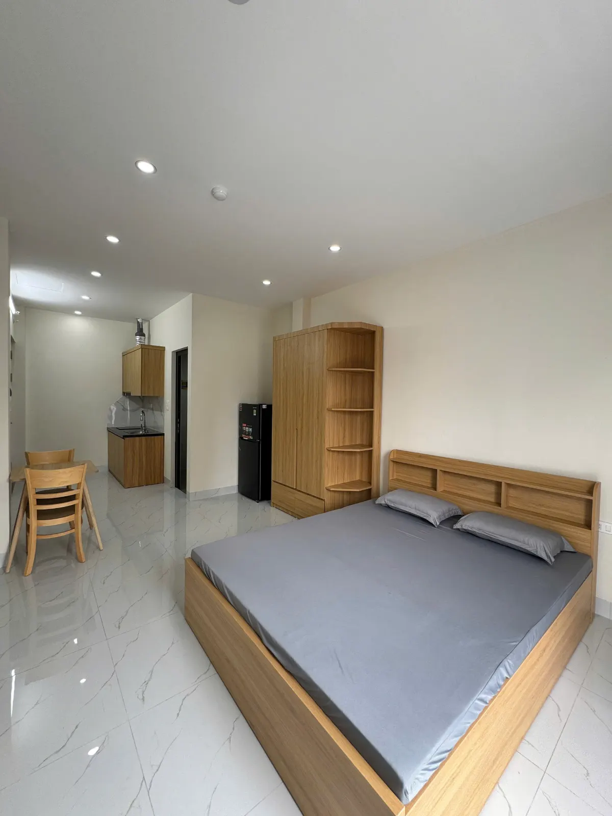 CĂN STUDIO BAN CÔNG NGÕ 426/48 ĐƯỜNG LÁNG