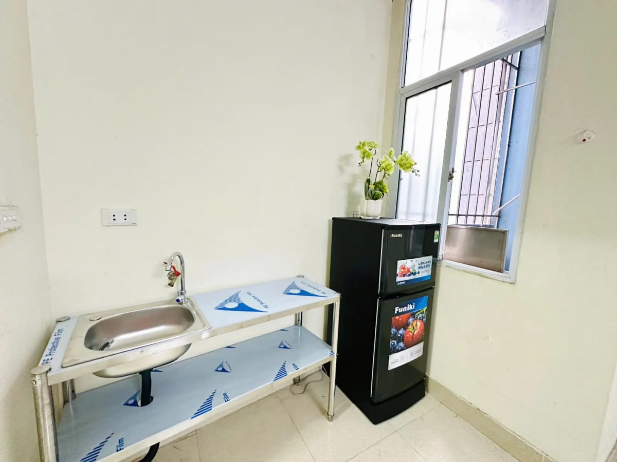 Phòng 1 ngủ ngõ 99 Trung Kính